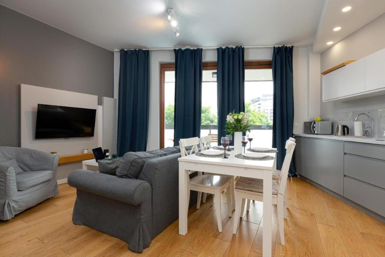 Modern Apartment Near Hilton Варшава Екстер'єр фото